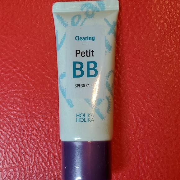 Holika Holika Pore Clearing Petit BB Cream + SPF - Picture 2 of 3
